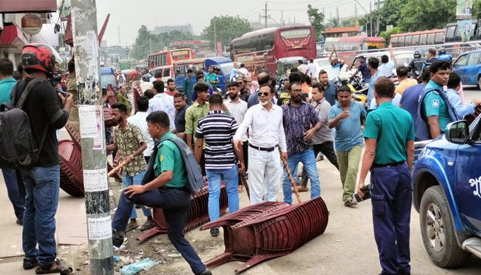 গাবতলীতে বাধার মুখে বিএনপির অবস্থান কর্মসূচি