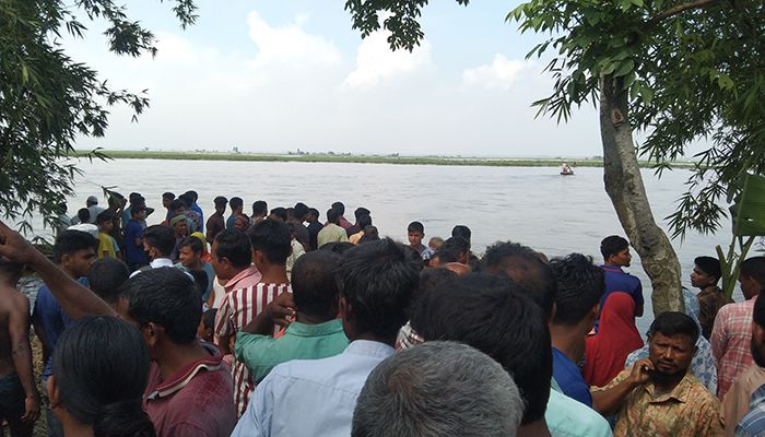 তিস্তায় নৌকাডুবি : নিখোঁজ ৩ জনের মরদেহ উদ্ধার
