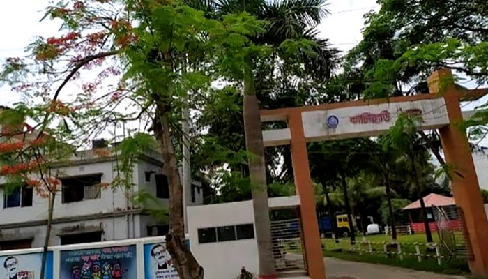 টাঙ্গাইলে ট্রাক-সিএনজির সংঘর্ষে নিহত ২