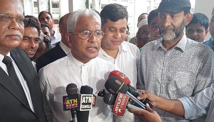 ‘বাজারে সিন্ডিকেটের নেতৃত্ব দিচ্ছেন বাণিজ্যমন্ত্রী’