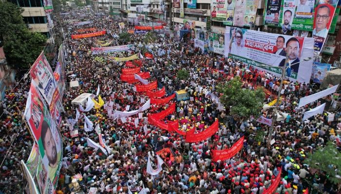 নয়াপল্টনে মোবাইল ইন্টারনেট ‘বন্ধ’