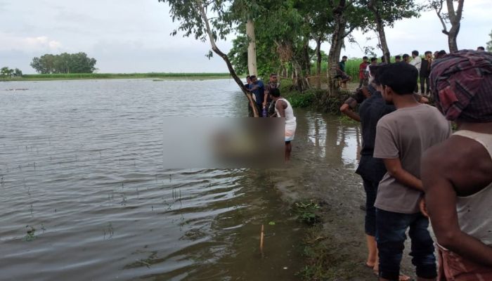সীমান্তে ভেলায় ভেসে এলো বাংলাদেশির গুলিবিদ্ধ লাশ