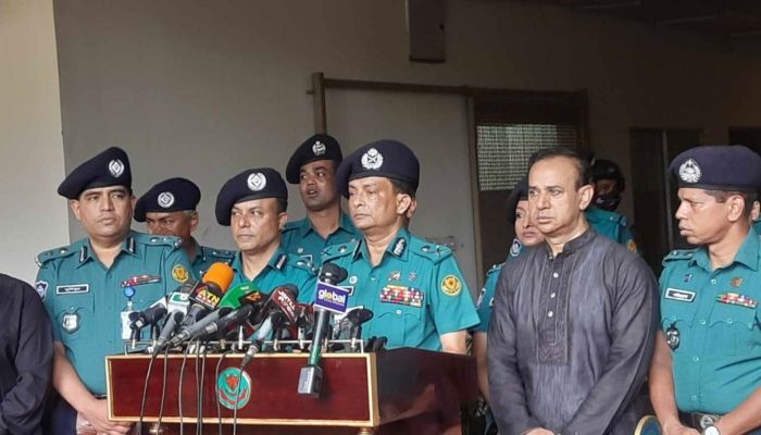 দেশে জঙ্গিবাদ নিয়ন্ত্রণে রয়েছে: ডিএমপি কমিশনার 