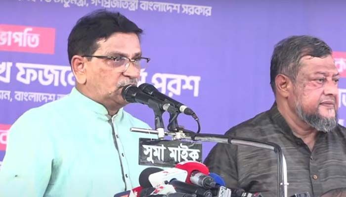 বিএনপি সমাবেশের আগে কেন বিদেশিদের সঙ্গে মিটিং করে, প্রশ্ন হানিফের
