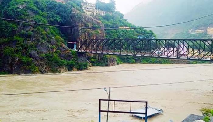 ভারতের উত্তরাখণ্ডে বিদ্যুৎস্পৃষ্ট হয়ে পুলিশসহ নিহত ১৫