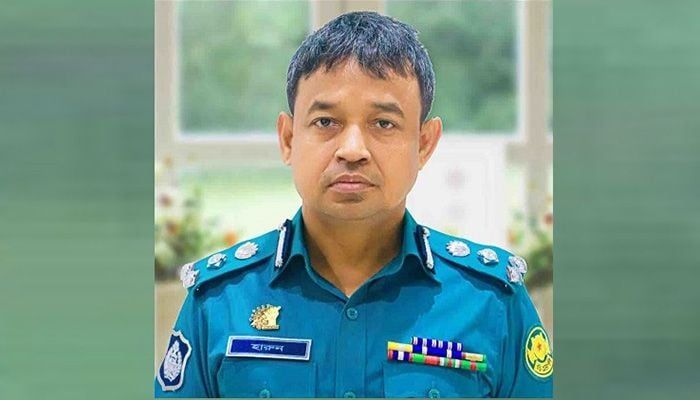 ওমরাহ পালনে সৌদি গেলেন ডিবিপ্রধান হারুন