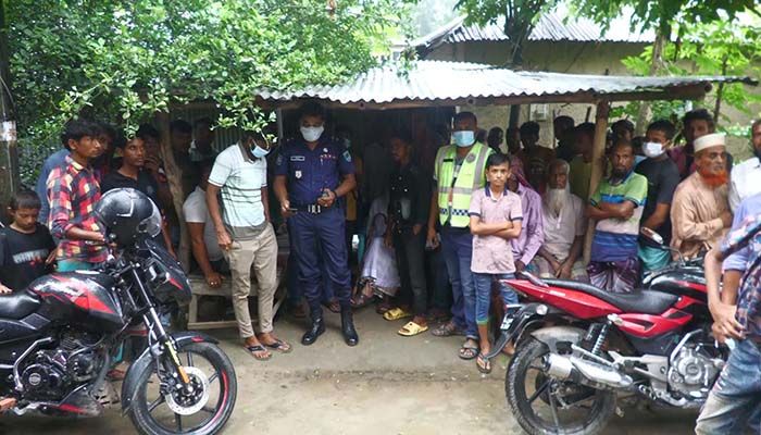 ঝিনাইদহে ঘরের দরজা ভেঙে যুবকের অর্ধগলিত লাশ উদ্ধার