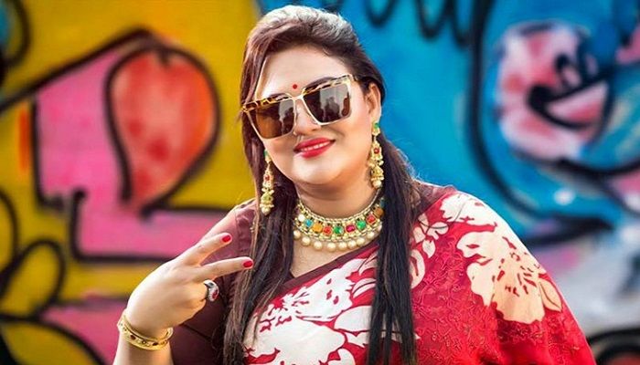মমতাজের বিরুদ্ধে গ্রেপ্তারি পরোয়ানা জারি
