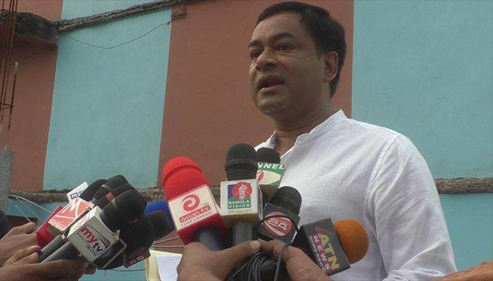 জীবনের নিরাপত্তা চেয়ে থানায় অভিযোগ ইতালি প্রবাসীর