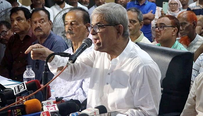 সরকারকে পদত্যাগে বাধ্য করতে হবে: ফখরুল 