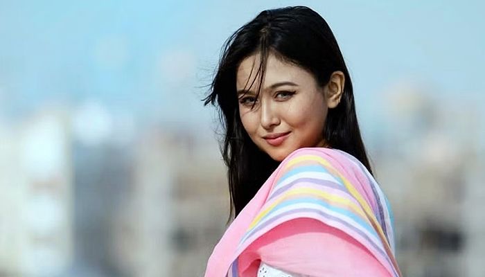 ছোট পর্দায় নিষিদ্ধ চমক