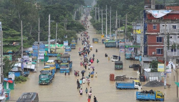 চট্টগ্রামে ‘ডাকাত’ আতঙ্কে পানিবন্দি মানুষ