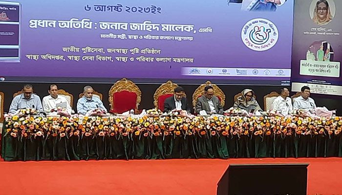 ডেঙ্গুতে স্যালাইন সংকটরোধে অর্থ বরাদ্দ পাচ্ছে হাসপাতালগুলো