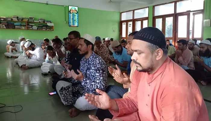 ঢাবির বঙ্গবন্ধু হল অ্যালামনাই অ্যাসোসিয়েশনের উদ্যোগে দোয়া মাহফিল অনুষ্ঠিত