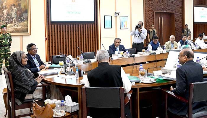 সরকারি প্রকল্পে অপচয় কমানোর নির্দেশ প্রধানমন্ত্রীর