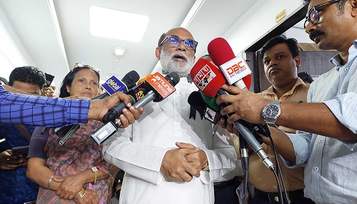 পর্যাপ্ত ডিম আছে, আমদানির প্রয়োজন নেই: প্রাণিসম্পদ মন্ত্রী 