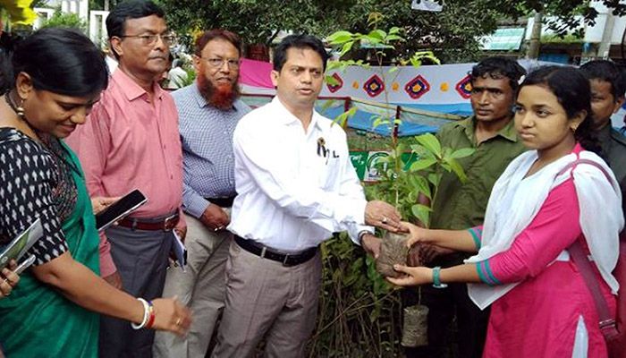 নড়াইলে সপ্তাহব্যাপী বৃক্ষরোপণ ও মেলার উদ্বোধন