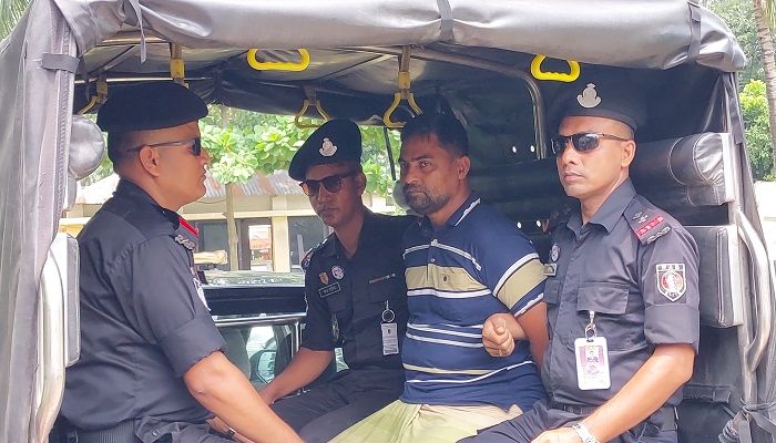 পাবনায় ব্যবসায়ী ইলিয়াস হত্যা: প্রধান আসামি গ্রেপ্তার