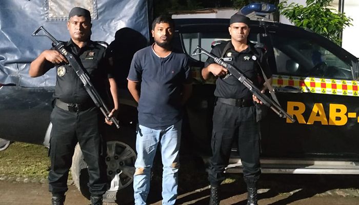 আশুলিয়ায় র‍্যাবের জালে মাদককারবারি