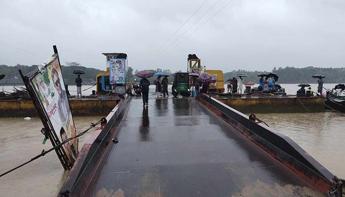 নিখোঁজ যুবক উদ্ধার হয়নি, রাঙ্গামাটি-খাগড়াছড়ি সড়কে ধস