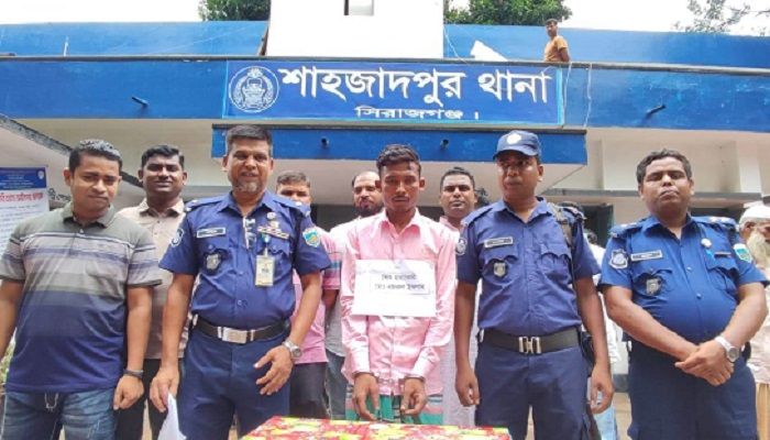 এক আনা স্বর্ণের জন্য শিশু ফাতেমাকে হত্যা করেন নজরুল 