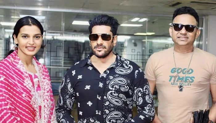 এবার বর্ষার হিরো ডিএ তায়েব