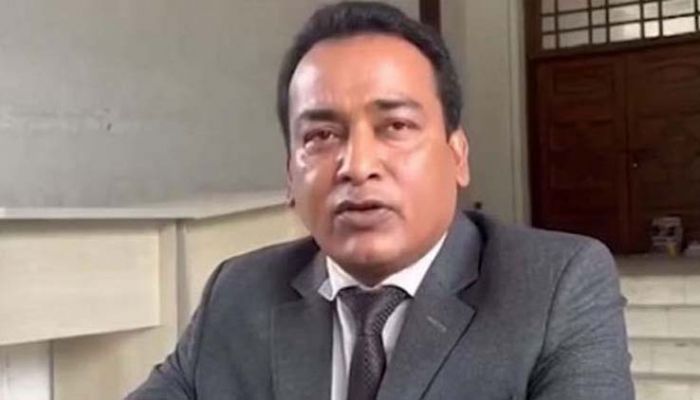 সপরিবারে বাসায় ফিরলেন বরখাস্ত ডিএজি এমরান