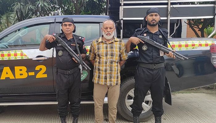 মোহাম্মদপুর থেকে হিযবুত তাহ্‌রীর শীর্ষ নেতা গ্রেপ্তার: র‌্যাব