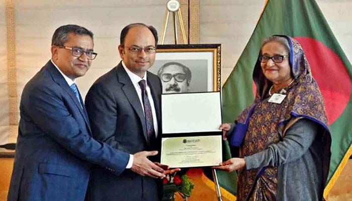 প্রধানমন্ত্রীকে ব্রাউন ইউনিভার্সিটির সম্মাননা
