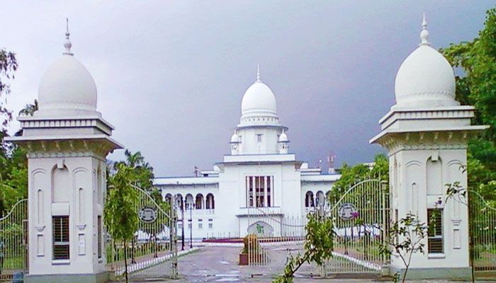 ড. ইউনূসের সাক্ষ্যগ্রহণ ঘিরে আইনজীবীদের উত্তপ্ত বাক্যে এজলাস ছাড়লেন বিচারক