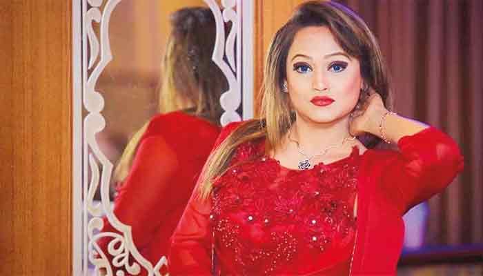 মায়ের স্বপ্ন পূরণে ফেরদৌসী