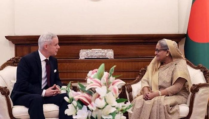 বাংলাদেশে সুইস বিনিয়োগ চান প্রধানমন্ত্রী