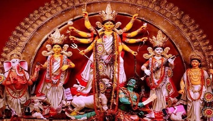 শারদীয় দুর্গোৎসব শুরু, আজ মহাষষ্ঠী