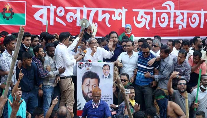 টিয়ারশেলে আক্রান্ত হয়ে অসুস্থ ফখরুল