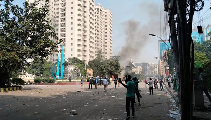 দফায় দফায় সংঘর্ষ, কাকরাইলে বিজিবি মোতায়েন