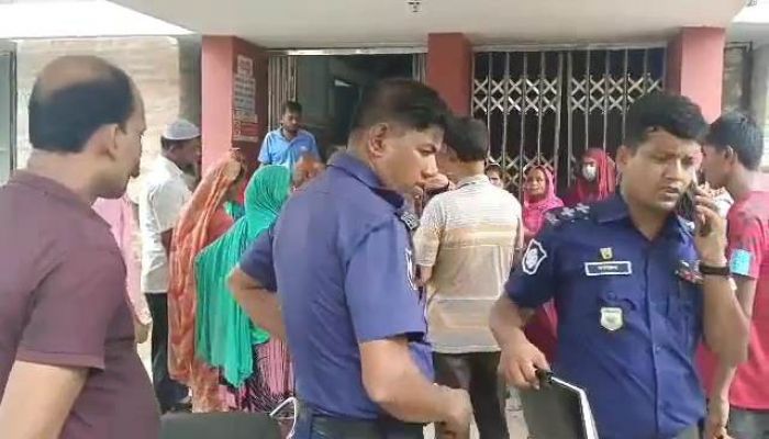 স্কুলে যাওয়ার পথে এসএসসি পরীক্ষার্থীকে কুপিয়ে হত্যা