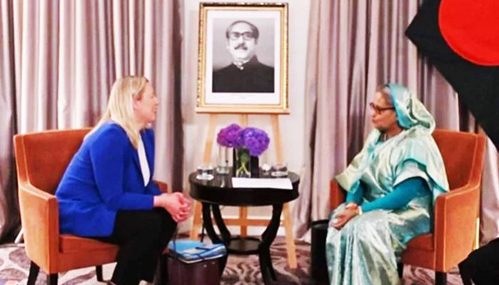 গণতন্ত্র পুনরুদ্ধারে আ.লীগের সংগ্রাম তুলে ধরলেন প্রধানমন্ত্রী