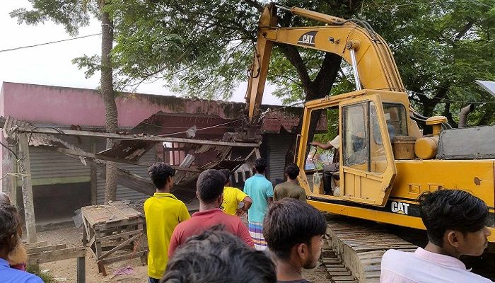 সাভারে ১২ কোটি টাকার সরকারি জমি উদ্ধার 