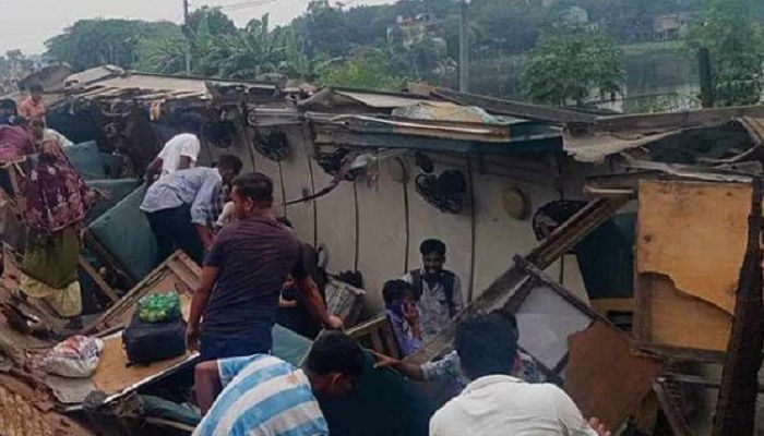 নিহতদের পরিবার পাবে ২৫ হাজার টাকা