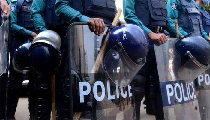 নির্বাচন সামনে রেখে সতর্ক প্রশাসন