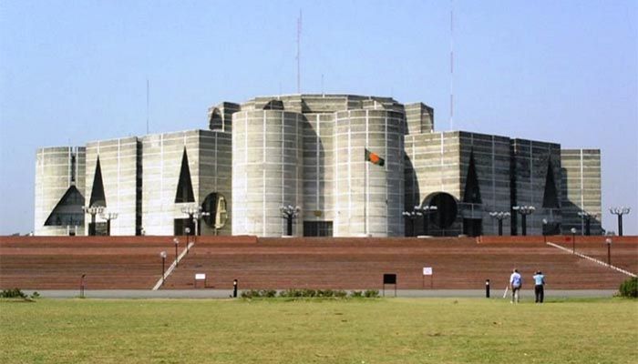 শ্রমিকদের মজুরি বৃদ্ধির দাবি এমপিদের