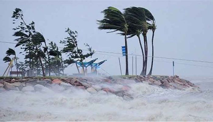 কক্সবাজারে ঘূর্ণিঝড় মিধিলির প্রভাবে ৬ জন নিহত