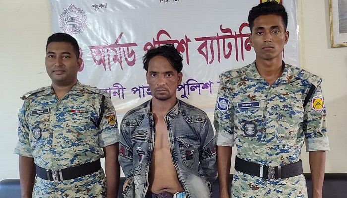 রোহিঙ্গা শিবিরে আরসা কমান্ডার আটক 