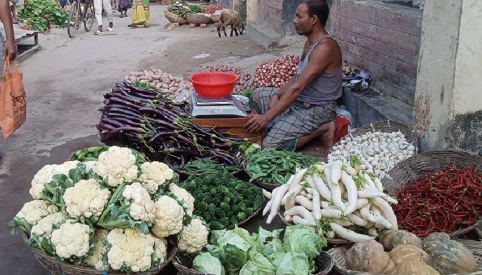 গাইবান্ধায় কমেছে শীতকালীন সবজির দাম