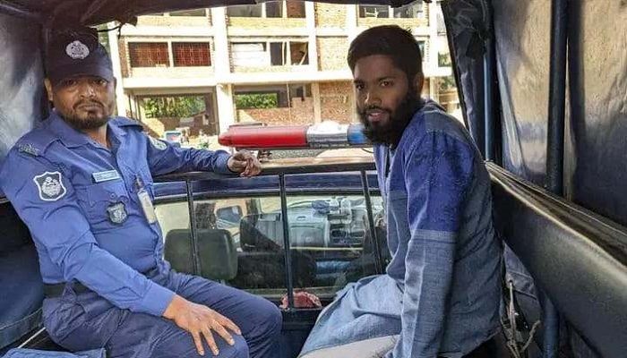 ঝালকাঠিতে শিবির নেতা গ্রেপ্তার
