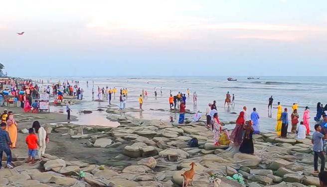 লাল কাঁকড়ার রাজ্যে