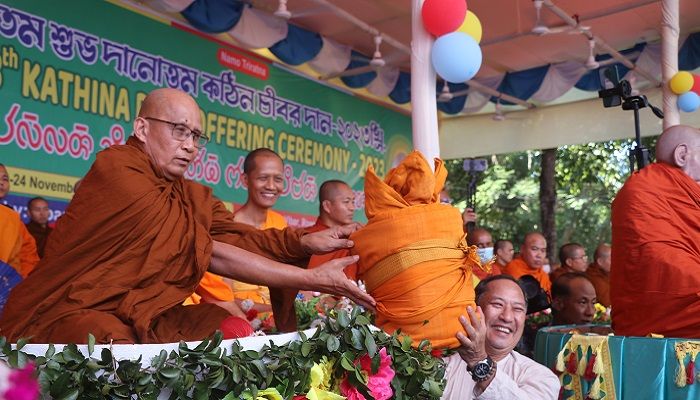 চীবর দানোৎসব উদযাপিত। ছবি: রাঙ্গামাটি প্রতিনিধি 