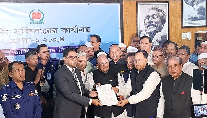 বিএনপি কি বললো তাতে কিছু যায় আসে না: তোফায়েল আহমেদ