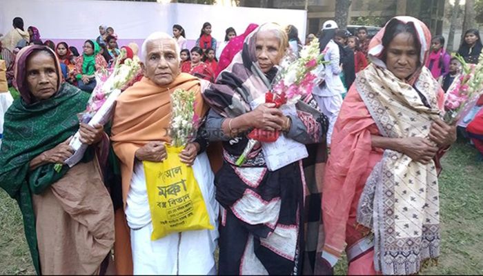 লালমনিরহাটে ৪ বীরঙ্গনাকে সংবর্ধনা 