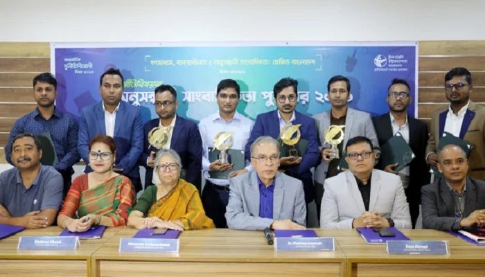 গণতন্ত্রের জন্য গণমাধ্যমের স্বাধীনতা অপরিহার্য: টিআইবি